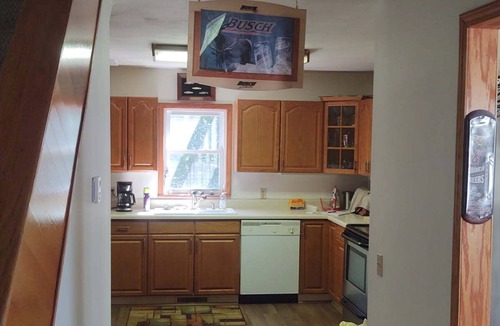 McCormick House | Fishing, Boating, Golf , Hunting - perfect getaway. Near Augusta for Masters