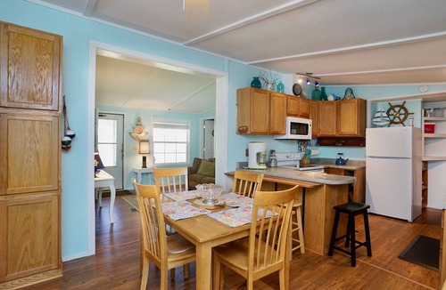 Fair Play House | FLAT lake lot: water toys: Clemson ->17 miles