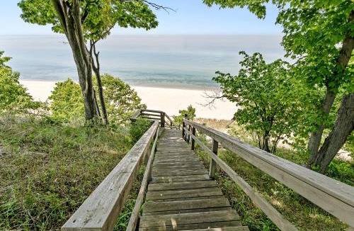 West Olive House | Fletcher Cottage near Grand Haven