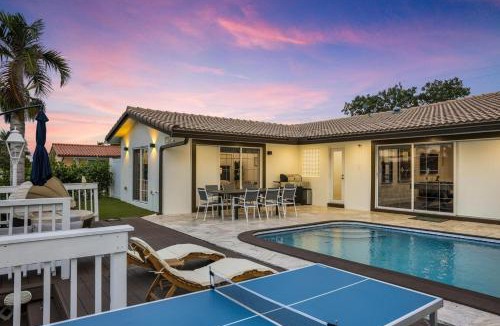 Coral Ridge Isles House | Fort Lauderdale 4Bd Villa Waterfront Dock Pool