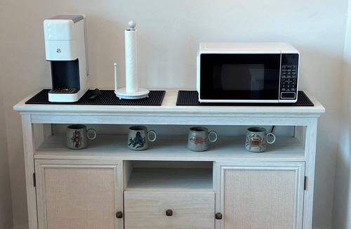 South Island Condo | Fort Myers Beach, Fl. Harbour Pointe, 2B2B condo on Bay Side. Walk to beach!