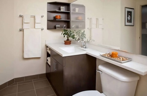 Ashley Oaks Hotel | Frank H McClung Museum Tour! 3 Pet-friendly Suites w/Kitchen & FREE Parking!