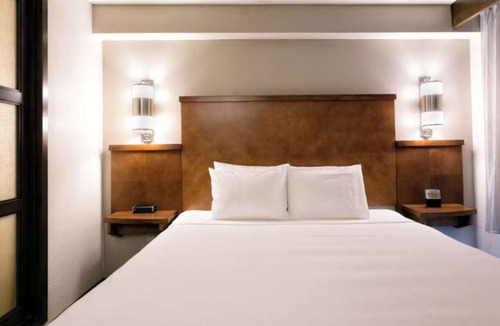 Franklin Hotel | Franklin Retreat with Free Breakfast, Pool, and Short Trip to Nashville