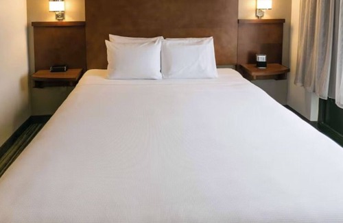 Franklin Hotel | Franklin Retreat with Free Breakfast, Pool, and Short Trip to Nashville