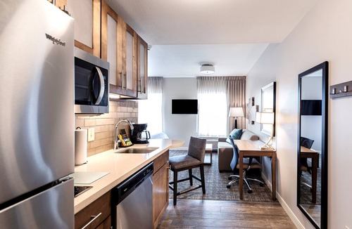 Montgomery Apartment | Free Breakfast. Outdoor Pool. Gym. Near Maxwell Air Force Base!