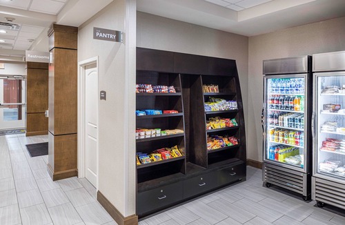 Montgomery Apartment | Free Breakfast. Outdoor Pool. Gym. Near Maxwell Air Force Base!