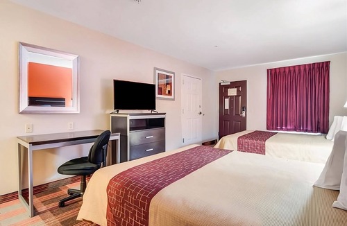 Mableton Hotel | FREE Parking! Martin Luther King Jr. National Historic Site Tour!