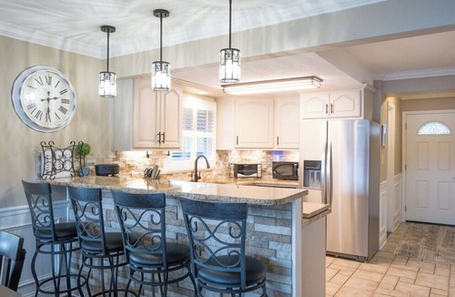 Albemarle House | FREE USE OF OUR 2022 23’ TRITOON EVERY RENTAL DAY May 1st- Oct 31st