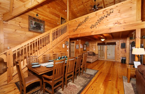 Sevierville Cabin | From the moment you step into this deluxe cabin you will want to return again.