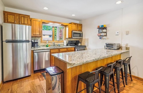 Davis Condo | Frost Hollow provides the perfect location for your mountain vacation!