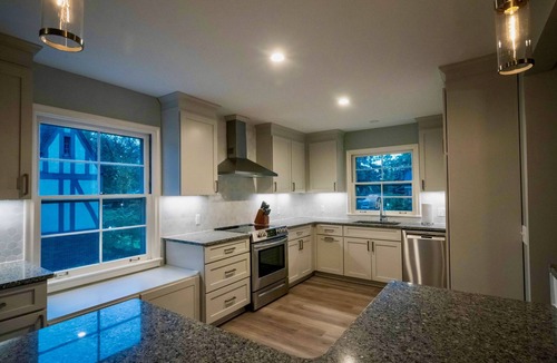 Grosse Pointe Apartment | Fully-furnished rental in Grosse Pointe. Great for weddings and extended stays.