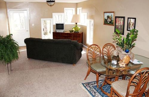 Greeneville House | Fully Furnished Cabin Rental with Fire Pit near Cherokee National Forest