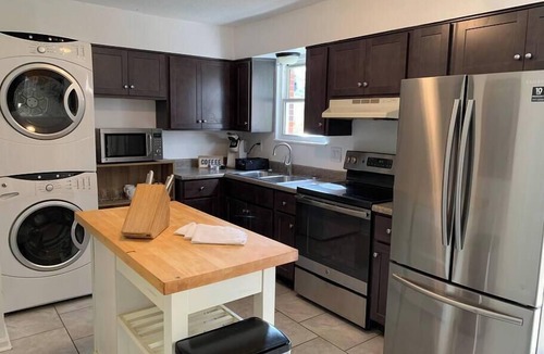 Buechel Condo | Fully Furnished Large Townhouse Near Bardstown Rd