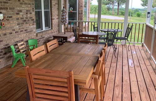 Corinth House | Fully renovated 3 bedroom 2 bath 5 miles to Ark Encounter with wheelchair access