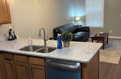 Shelby Park House | Fun & Modern 4 Bedroom Home near Downtown Airport Convention Center Ky Kingdom
