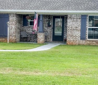 River Trace House | FUNshine Cottage!