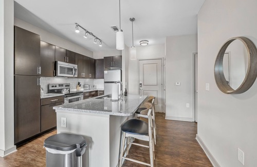 Downtown Decatur Apartment | Furnished Apartments in Decatur Square