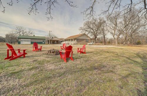 Craig County House | Game Room & Large Yard: Vinita Farmhouse!