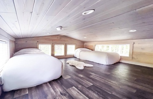 Arden Ski Chalet | Garden View Cabin .