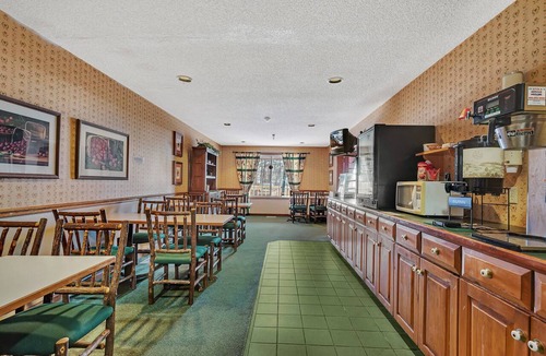 Garrison Hotel | Garrison Inn & Suites