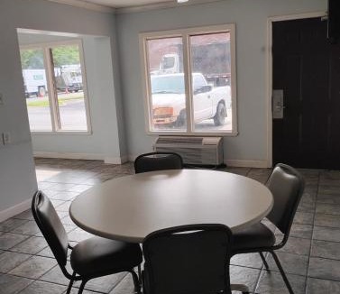 Baton Rouge Apartment | Gated 1 King Bedroom 1 Bath Apt with Full Kitchen 129