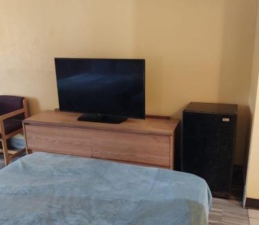 Jackson Apartment | Gated 2 Double Beds Hotel Room 121