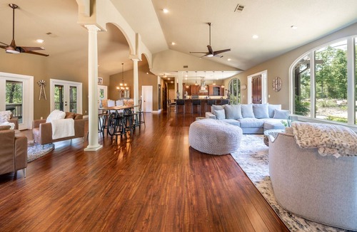 Royal House | Gated 20 Acre Lake Front Estate, Boat Rental, Boathouse, Secluded & Private