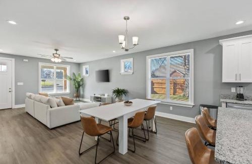 Vollintine-Evergreen House | Gated Parking + Fire Pit | Near Zoo + Rhodes