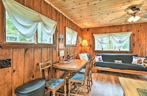 Charlevoix House | Gateway to Boyne Mtn! 'Nestle by Lake' Cottage