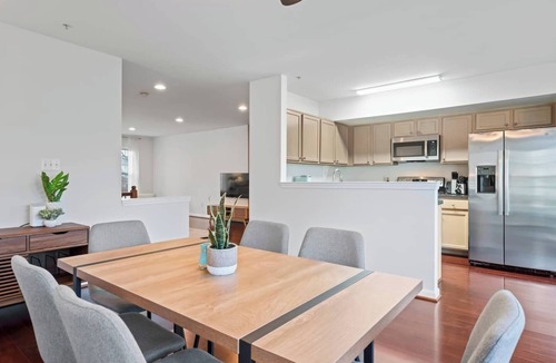 Germantown House | Gem in Germantown – Walk to Restaurants & Shops!