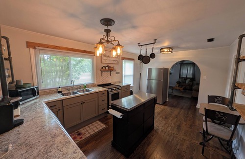 Ringgold House | General Retreat - near Historic Downtown Ringgold, GA