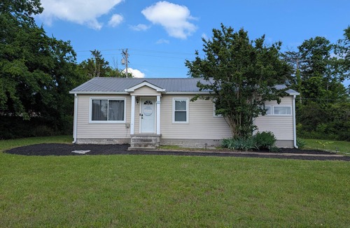 Ringgold House | General Retreat - near Historic Downtown Ringgold, GA