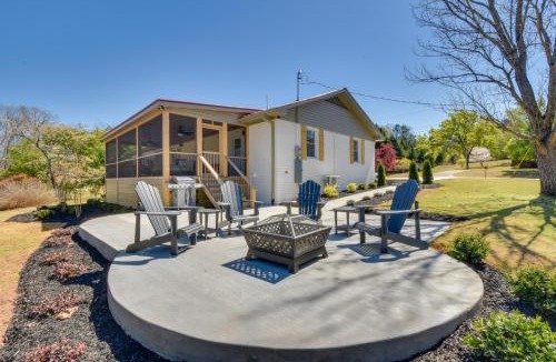 Hartwell House | Georgia Getaway w/2-Story Dock By Lake Hartwell