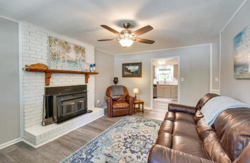 Hartwell House | Georgia Getaway w/2-Story Dock By Lake Hartwell