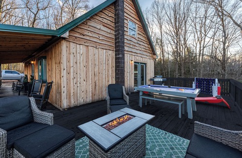 Mount Nebo Cabin | Getaway Cabin – Deck, Fire Pit & BBQ Near Gorge