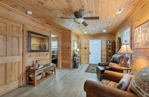 Walland Ski Chalet | Getaway on Little River