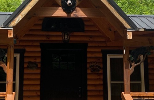 Sevierville House | Gettin Cozy - Peaceful Mountain Escape for Couples - Hot Tub, Pet Friendly