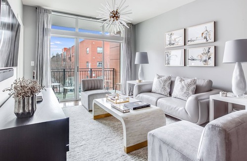 Inman Park Apartment | Glamorous Retreat by Atlanta Luxury Rentals