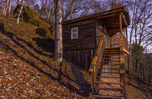 Lynx Cabin | Glamping Cabin | Huge Window | Unique Boulder Views