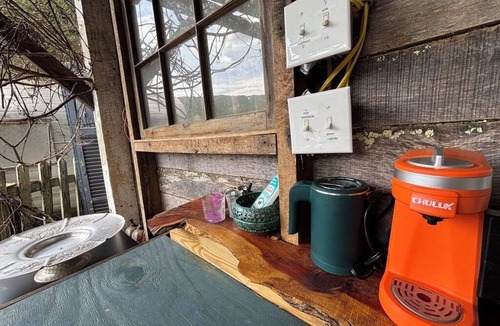 Blacksburg Cottage | Glamping, Goats & Pool Mountainside NEAR Va Tech, RU, AT & I81, pet friendly