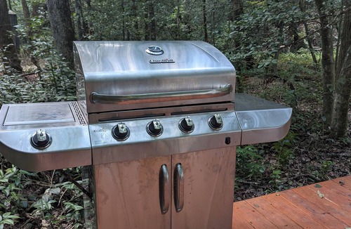 Clarkesville RV Rental | Glamping Retreat in North Georgia Mountains, Fully furnished, With AC