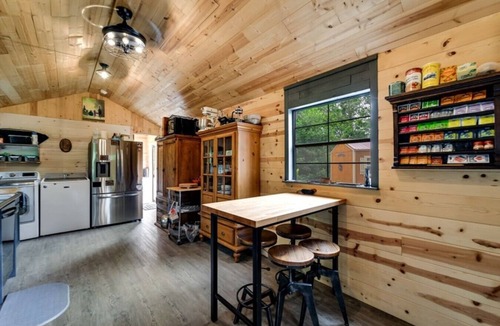 Sylva RV Rental | Glamping tent on campground