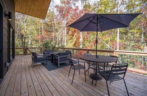 Pisgah Forest House | Glass Pines in Pisgah Forest