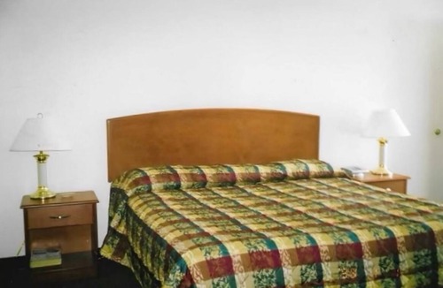 Viavant - Venetian Isles Hotel | Glenrose Motel