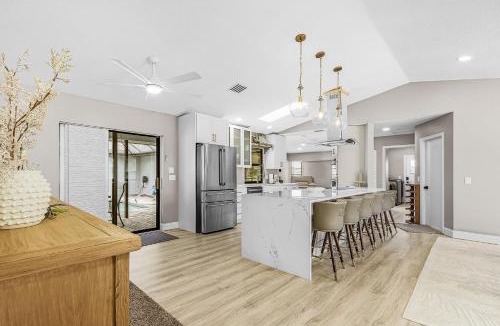 Pebble Beach House | Gorgeous 4 Bedroom Home with Private Pool and Full Kitchen in Rotonda West