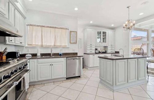 Broadmoor House | Gorgeous Chateau Belle in Uptown New Orleans