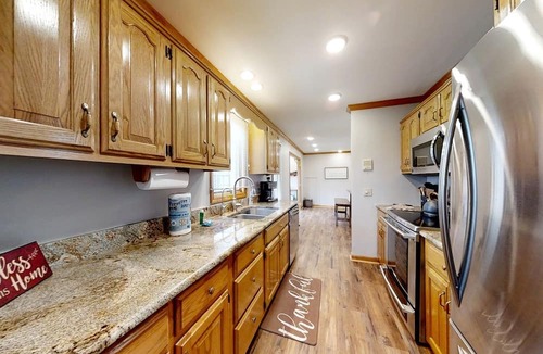 Gatlinburg - Pigeon Forge Cottage | Gorgeous Cottage Nestled Amidst Trees with Foosball and Pool Table in Sevierville, Tennessee