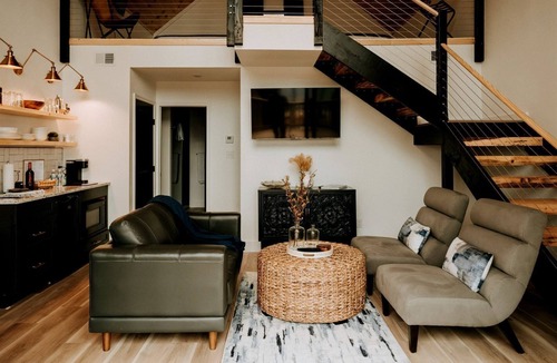 Sevierville Cottage | Gorgeous Cottage with Spectacular Night City Views in Sevierville, Tennessee