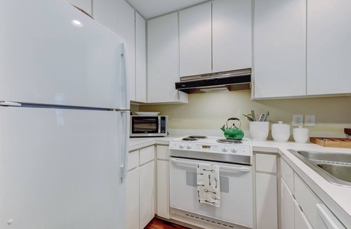 Historic District - North Apartment | Gorgeous Executive Rental in Historic District