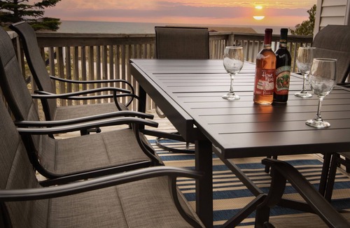 Montague House | GORGEOUS LAKE MICHIGAN VIEWS AND BEACH
